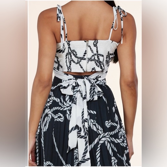 L’ATISTE Two Pice Accordion Pants Set (Sz S) - Picture 7 of 7